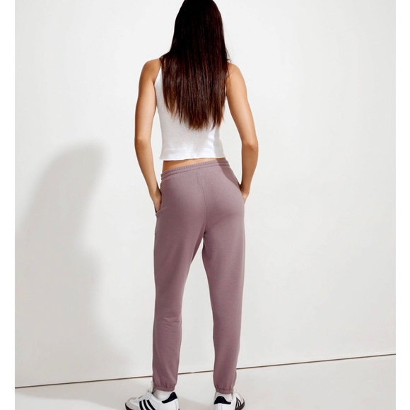 MADEWELL MWL Petite Superbrushed Easygoing Jogger Pants in Fig Purple - Picture 2 of 10